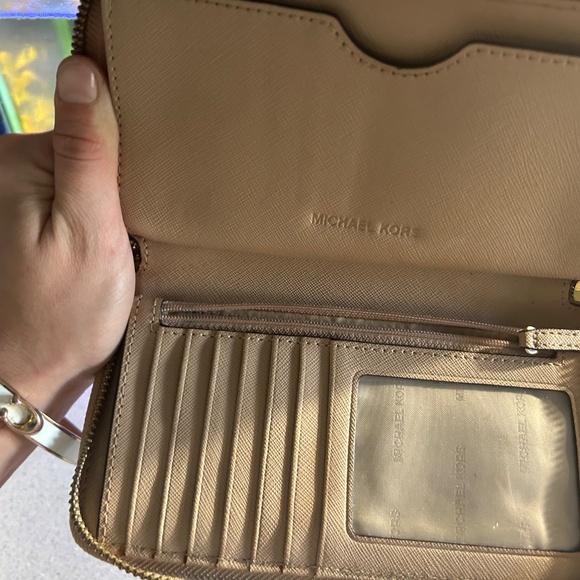 Michael Kors Wallet - Picture 2 of 2